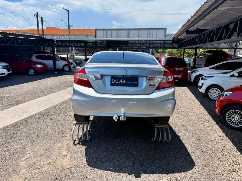 HONDA CIVIC 2.0 LXR /2014 AR MULTIMARCAS VENÂNCIO AIRES / Carros no Vale