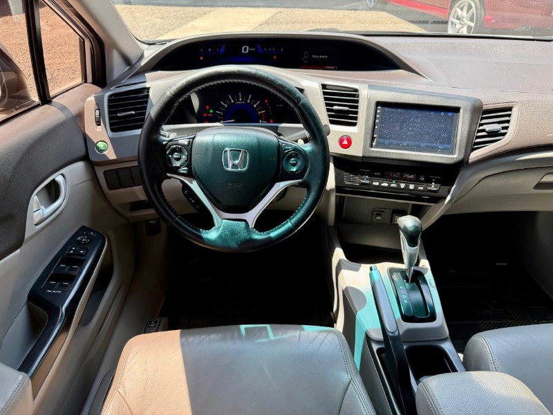 HONDA CIVIC 2.0 LXR /2014 AR MULTIMARCAS VENÂNCIO AIRES / Carros no Vale