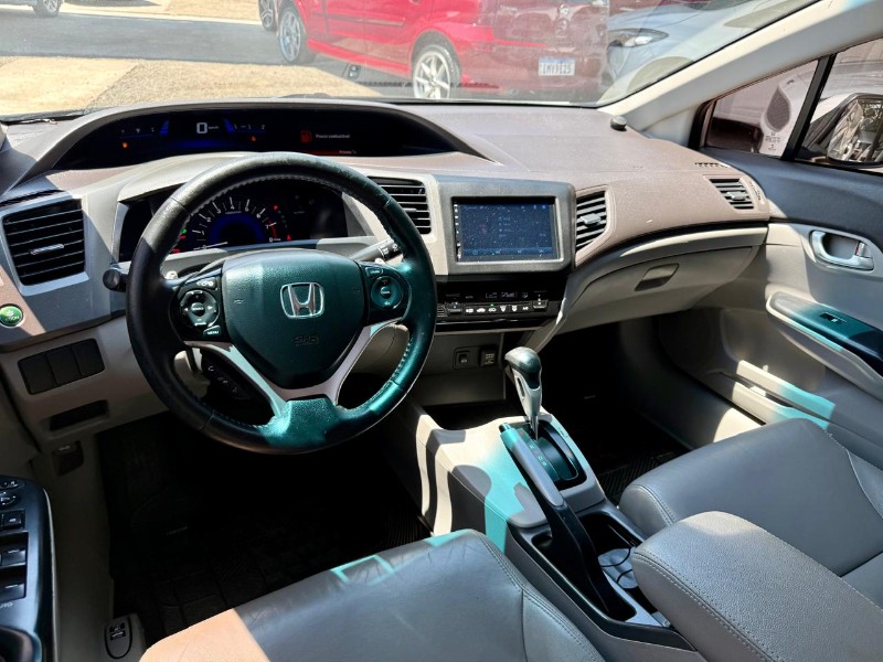 HONDA CIVIC 2.0 LXR /2014 AR MULTIMARCAS VENÂNCIO AIRES / Carros no Vale