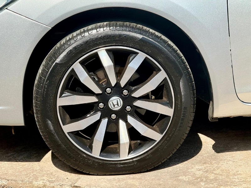 HONDA CIVIC 2.0 LXR /2014 AR MULTIMARCAS VENÂNCIO AIRES / Carros no Vale