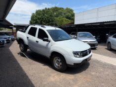 RENAULT DUSTER OROCH EXPRESS 1.6 FLEX 16V MEC. /2020 AR MULTIMARCAS VENÂNCIO AIRES / Carros no Vale