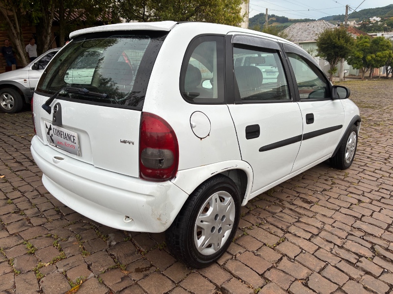 CHEVROLET CORSA HATCH CORSA WIND 1.0 MPFI 4P 2001/2001 COMPLETO VEÍCULOS GUAPORÉ / Carros no Vale