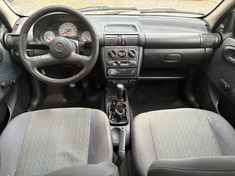 CHEVROLET CORSA HATCH CORSA WIND 1.0 MPFI 4P 2001/2001 COMPLETO VEÍCULOS GUAPORÉ / Carros no Vale