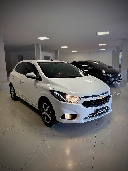 CHEVROLET ONIX 1.4 LTZ AUT. 2017/2017 MALAGGI VEÍCULOS ENCANTADO / Carros no Vale CHEVROLET ONIX 1.4 LTZ AUT. 2017/2017 MALAGGI VEÍCULOS ENCANTADO / Carros no Vale
