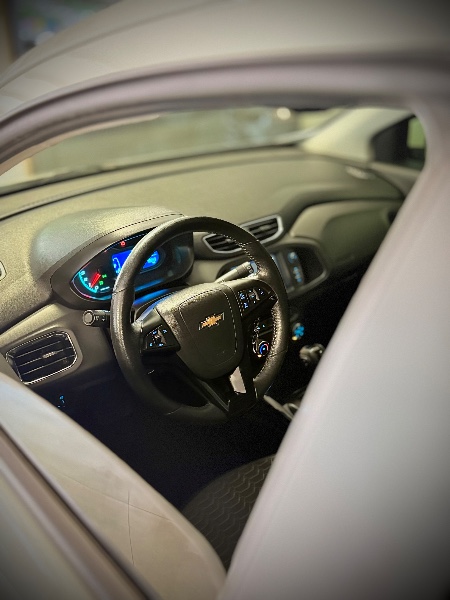 CHEVROLET ONIX 1.4 LTZ AUT. 2017/2017 MALAGGI VEÍCULOS ENCANTADO / Carros no Vale CHEVROLET ONIX 1.4 LTZ AUT. 2017/2017 MALAGGI VEÍCULOS ENCANTADO / Carros no Vale