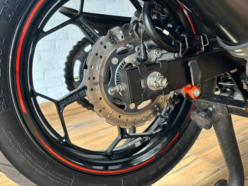 KAWASAKI NINJA 300 /2014 RT 811 VEÍCULOS ARROIO DO MEIO / Carros no Vale