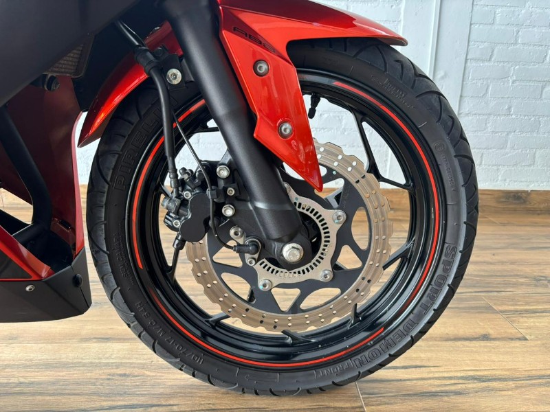 KAWASAKI NINJA 300 /2014 RT 811 VEÍCULOS ARROIO DO MEIO / Carros no Vale