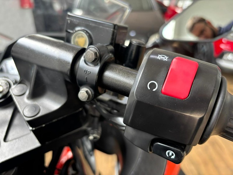 KAWASAKI NINJA 300 /2014 RT 811 VEÍCULOS ARROIO DO MEIO / Carros no Vale