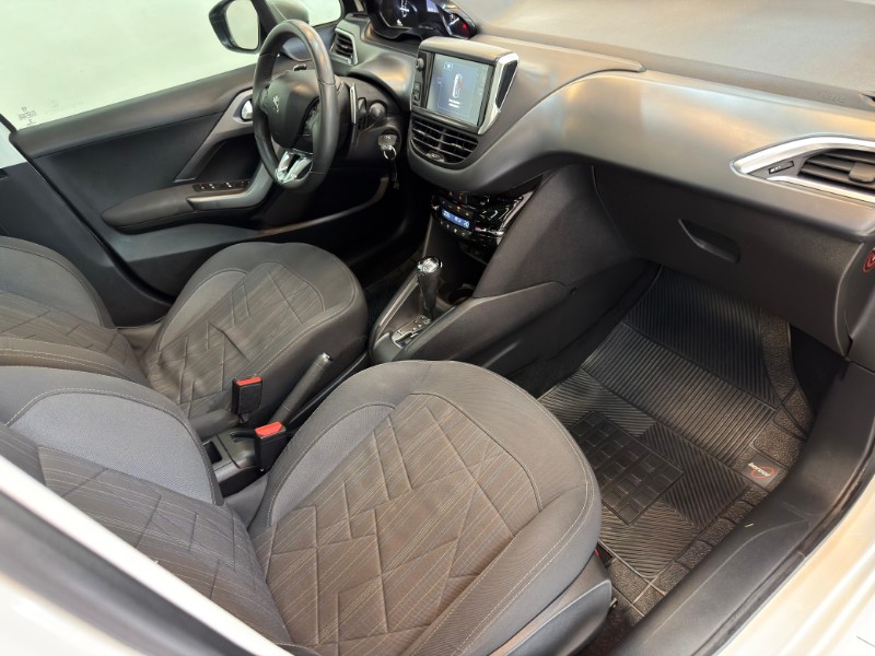 PEUGEOT 208 1.6 16V GRIFFE 2015/2015 LUCAS AUTOMÓVEIS BOM RETIRO DO SUL / Carros no Vale