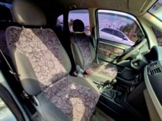 CHEVROLET MERIVA 1.8 MAXX 2004/2005 CRUZEIRO MULTIMARCAS CRUZEIRO DO SUL / Carros no Vale