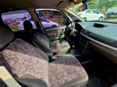 CHEVROLET MERIVA 1.8 MAXX 2004/2005 CRUZEIRO MULTIMARCAS CRUZEIRO DO SUL / Carros no Vale