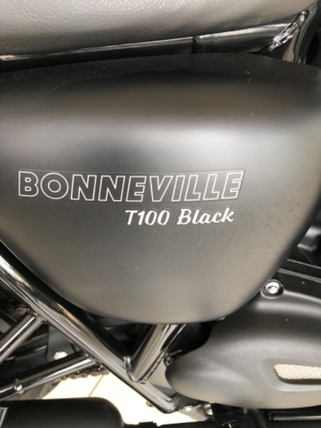 TRIUMPH BONNEVILLE 2021/2021 JASER MOTOS LAJEADO / Carros no Vale