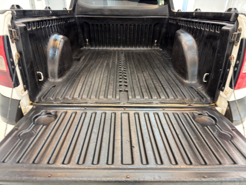 VOLKSWAGEN SAVEIRO 1.6 CS 2012/2012 LUCAS AUTOMÓVEIS BOM RETIRO DO SUL / Carros no Vale