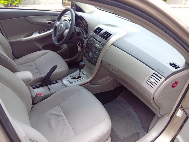 TOYOTA COROLLA XEI 2.0 FLEX 2010/2011 ALTERNATIVA VEÍCULOS LAJEADO / Carros no Vale