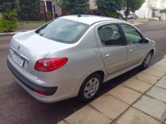 PEUGEOT 207PASSION XR 1.4 2010/2011 ALTERNATIVA VEÍCULOS LAJEADO / Carros no Vale