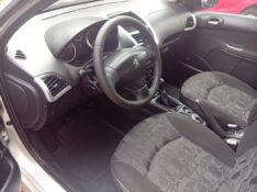 PEUGEOT 207PASSION XR 1.4 2010/2011 ALTERNATIVA VEÍCULOS LAJEADO / Carros no Vale