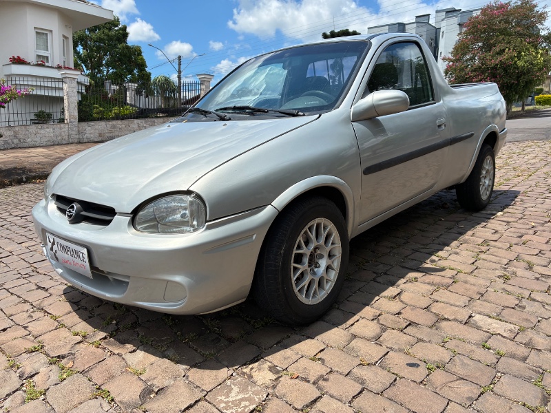 CHEVROLET CORSA 1.6 GL CS PICK-UP 8V 2001/2001 COMPLETO VEÍCULOS GUAPORÉ / Carros no Vale CHEVROLET CORSA 1.6 GL CS PICK-UP 8V 2001/2001 COMPLETO VEÍCULOS GUAPORÉ / Carros no Vale