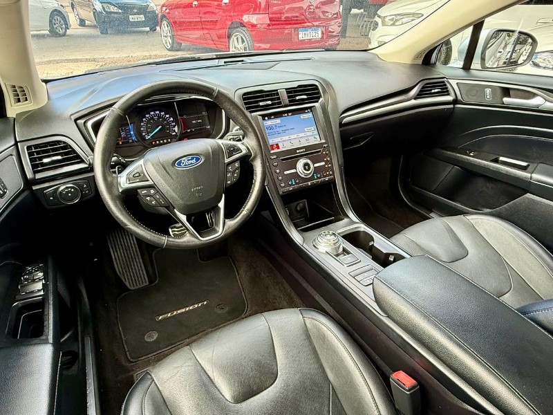 FORD FUSION 2.0 TITANIUM GTDI ECOBOOST AWD AUTOMÁTICO /2018 AR MULTIMARCAS VENÂNCIO AIRES / Carros no Vale
