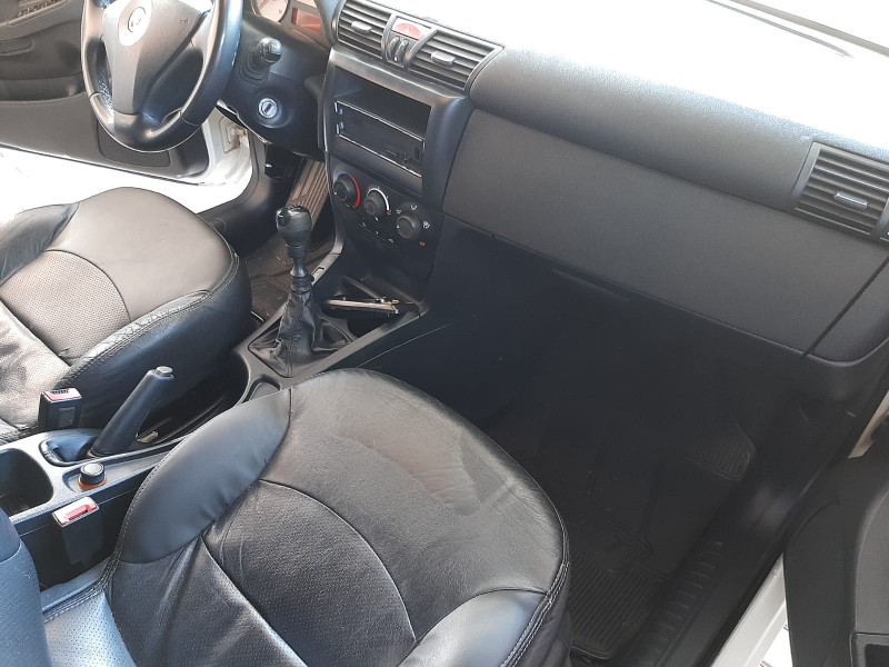 FIAT STILO 1.8 2004/2005 RENAUTO VEÍCULOS LAJEADO / Carros no Vale FIAT STILO 1.8 2004/2005 RENAUTO VEÍCULOS LAJEADO / Carros no Vale