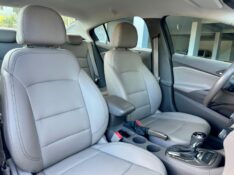 CHEVROLET CRUZE LTZ 2 1.4 TURBO 2018/2018 SÉTIMA VEÍCULOS GUAPORÉ / Carros no Vale