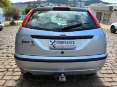 FORD FOCUS 1.6 FLEX HA 2007/2007 COMPLETO VEÍCULOS GUAPORÉ / Carros no Vale