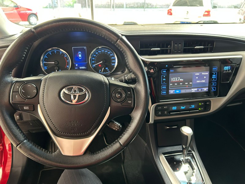 TOYOTA COROLLA XEI 2.0 FLEX 16V AUT. 2017/2018 LAVENDA VEÍCULOS ARROIO DO MEIO / Carros no Vale