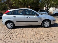 FORD FOCUS 1.6 FLEX HA 2007/2007 COMPLETO VEÍCULOS GUAPORÉ / Carros no Vale