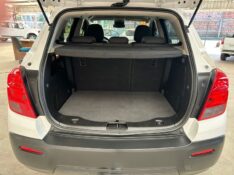 CHEVROLET TRACKER 1.8 MPFI LT 4X2 16V FLEX 4P AUTOMÁTICO 2015/2016 LAVENDA VEÍCULOS ARROIO DO MEIO / Carros no Vale