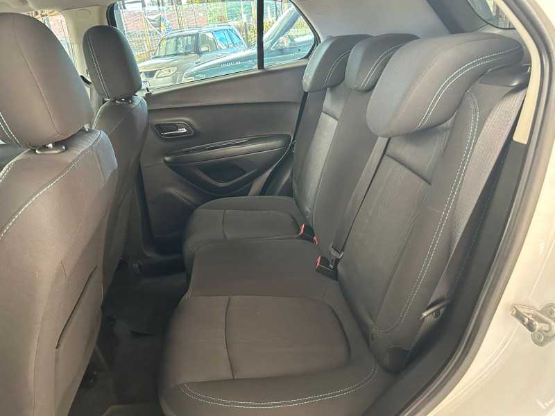CHEVROLET TRACKER 1.8 MPFI LT 4X2 16V FLEX 4P AUTOMÁTICO 2015/2016 LAVENDA VEÍCULOS ARROIO DO MEIO / Carros no Vale
