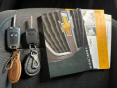 CHEVROLET TRACKER 1.8 MPFI LT 4X2 16V FLEX 4P AUTOMÁTICO 2015/2016 LAVENDA VEÍCULOS ARROIO DO MEIO / Carros no Vale