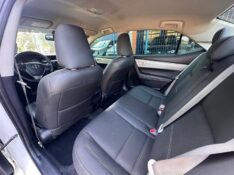 TOYOTA COROLLA XEI 2.0 /2015 MENEGHINI VEÍCULOS ARROIO DO MEIO / Carros no Vale