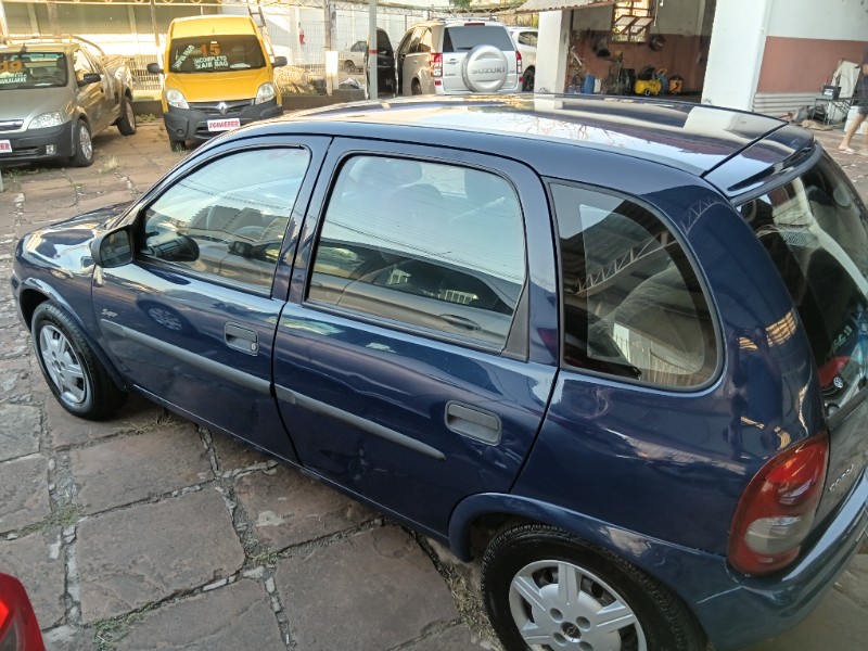 CHEVROLET CORSA SUPER 1.0 MPFI 16V 2000/2000 SCHAEFER AUTOMÓVEIS TEUTÔNIA / Carros no Vale