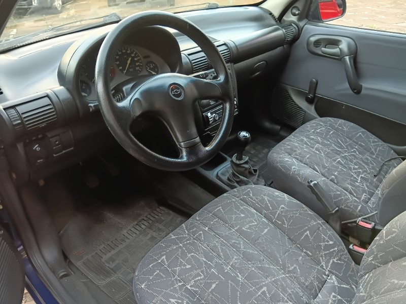 CHEVROLET CORSA SUPER 1.0 MPFI 16V 2000/2000 SCHAEFER AUTOMÓVEIS TEUTÔNIA / Carros no Vale
