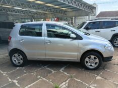 VOLKSWAGEN FOX 1.0 MI TREND 8V 2010/2010 SCHAEFER AUTOMÓVEIS TEUTÔNIA / Carros no Vale