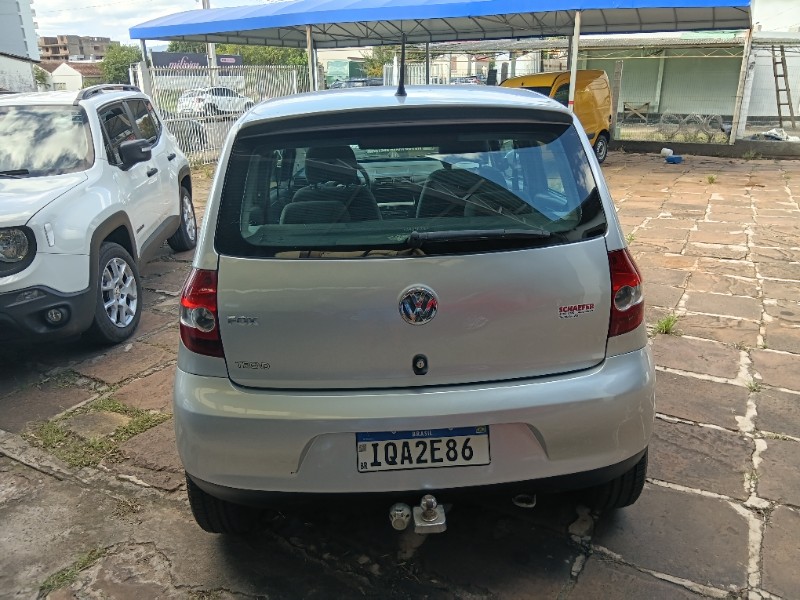 VOLKSWAGEN FOX 1.0 MI TREND 8V 2010/2010 SCHAEFER AUTOMÓVEIS TEUTÔNIA / Carros no Vale