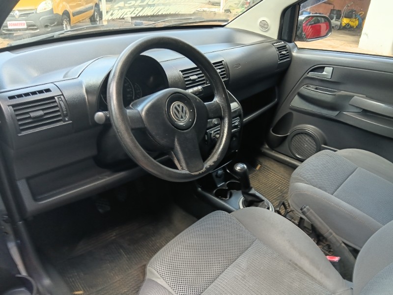VOLKSWAGEN FOX 1.0 MI TREND 8V 2010/2010 SCHAEFER AUTOMÓVEIS TEUTÔNIA / Carros no Vale