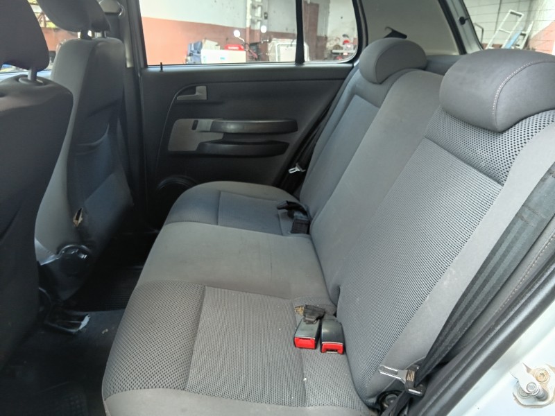 VOLKSWAGEN FOX 1.0 MI TREND 8V 2010/2010 SCHAEFER AUTOMÓVEIS TEUTÔNIA / Carros no Vale