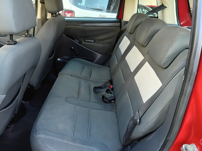 FIAT IDEA 1.6 ESSENCE 16V 2012/2012 SCHAEFER AUTOMÓVEIS TEUTÔNIA / Carros no Vale