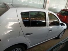 RENAULT SANDERO 1.0 EXPRESSION 16V 2009/2009 SCHAEFER AUTOMÓVEIS TEUTÔNIA / Carros no Vale