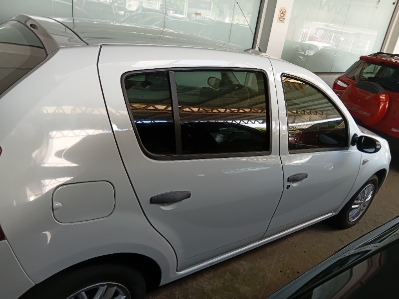 RENAULT SANDERO 1.0 EXPRESSION 16V 2009/2009 SCHAEFER AUTOMÓVEIS TEUTÔNIA / Carros no Vale