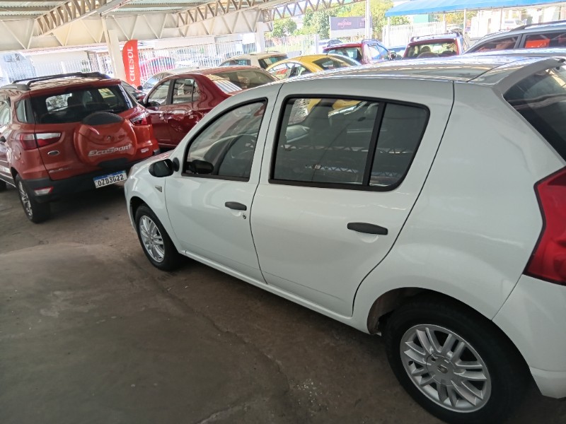 RENAULT SANDERO 1.0 EXPRESSION 16V 2009/2009 SCHAEFER AUTOMÓVEIS TEUTÔNIA / Carros no Vale