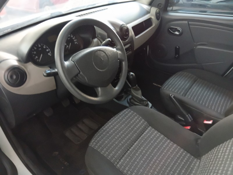 RENAULT SANDERO 1.0 EXPRESSION 16V 2009/2009 SCHAEFER AUTOMÓVEIS TEUTÔNIA / Carros no Vale