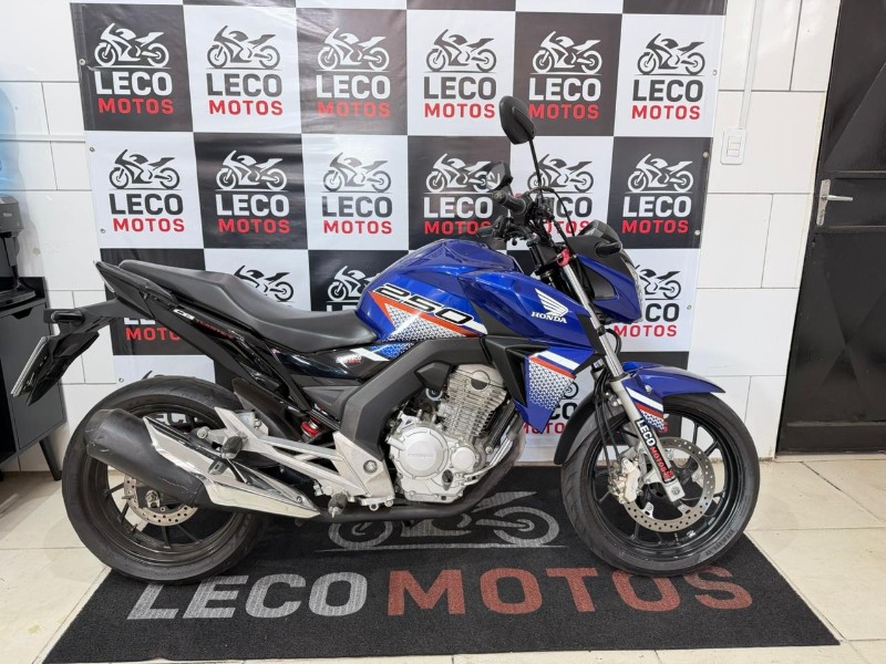 HONDA MOTOS CB 250F TWISTER 2022/2022 LECO MOTOS VENÂNCIO AIRES / Carros no Vale