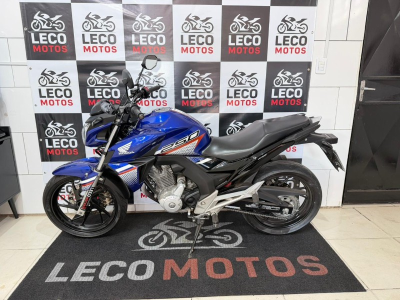 HONDA MOTOS CB 250F TWISTER 2022/2022 LECO MOTOS VENÂNCIO AIRES / Carros no Vale