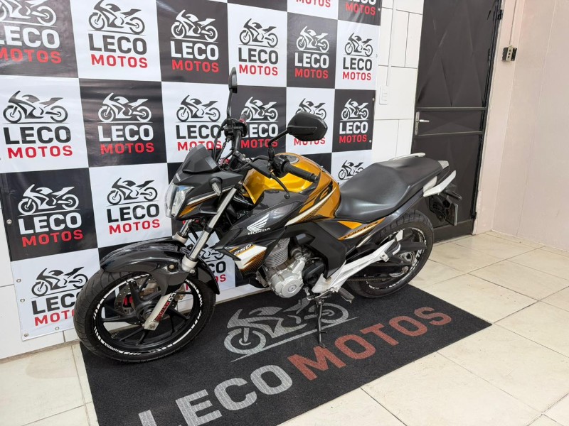 HONDA MOTOS CB 250F TWISTER 2020/2020 LECO MOTOS VENÂNCIO AIRES / Carros no Vale
