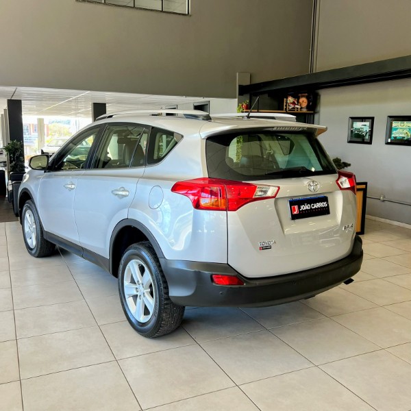 TOYOTA RAV4 2.0 4X4 16V 2014/2014 JOÃO CARROS MULTIMARCAS GUAPORÉ / Carros no Vale TOYOTA RAV4 2.0 4X4 16V 2014/2014 JOÃO CARROS MULTIMARCAS GUAPORÉ / Carros no Vale