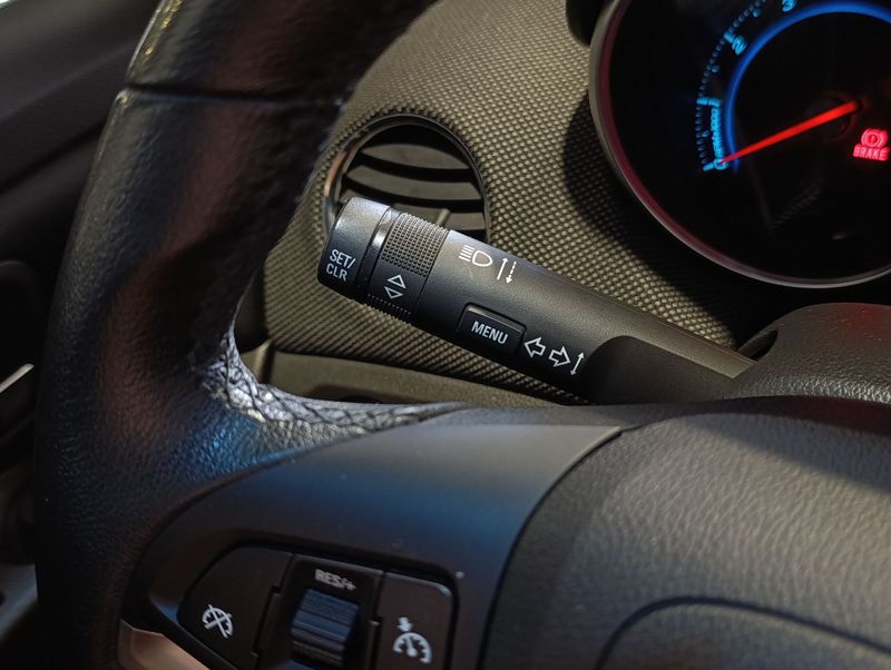 Chevrolet Cruze 1.8 Lt 16v 2014/2014 SIM VEÍCULOS PORTO ALEGRE / Carros no Vale