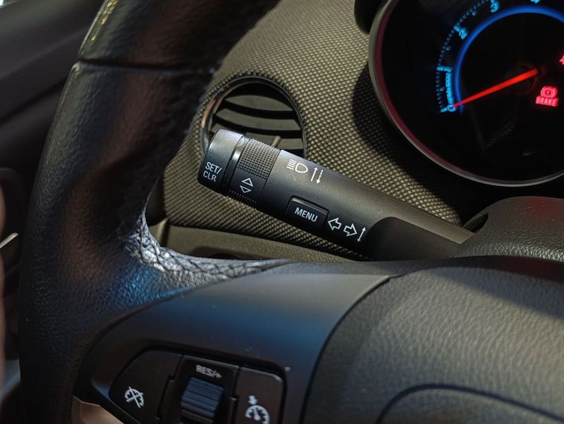 Chevrolet Cruze 1.8 Lt 16v 2014/2014 SIM VEÍCULOS PORTO ALEGRE / Carros no Vale