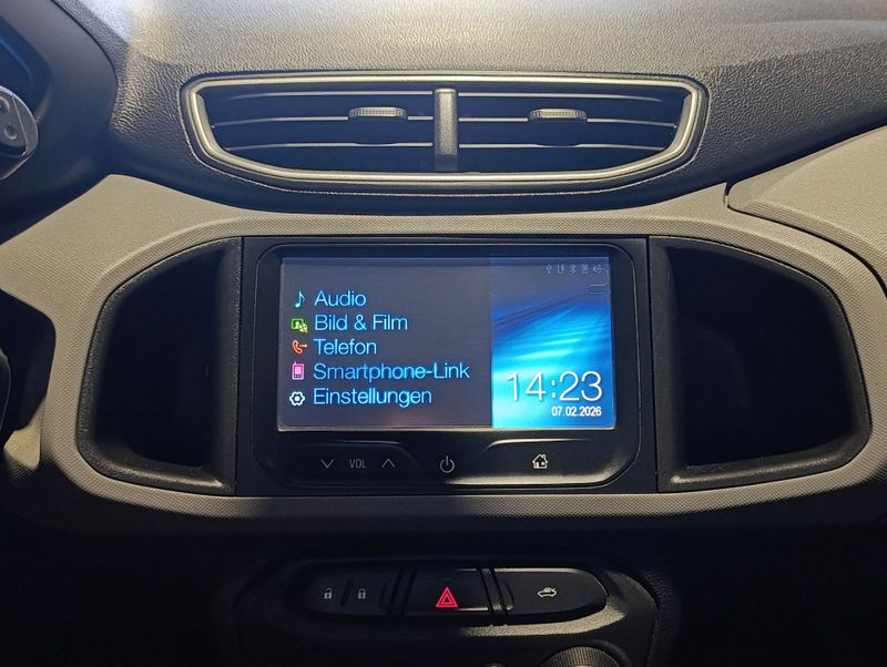 Chevrolet Onix 1.0 Lt 8v 2014/2015 SIM VEÍCULOS PORTO ALEGRE / Carros no Vale