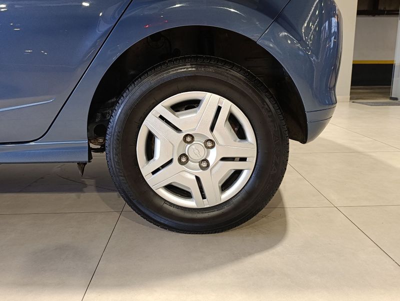 Chevrolet Onix 1.0 Lt 8v 2014/2015 SIM VEÍCULOS PORTO ALEGRE / Carros no Vale